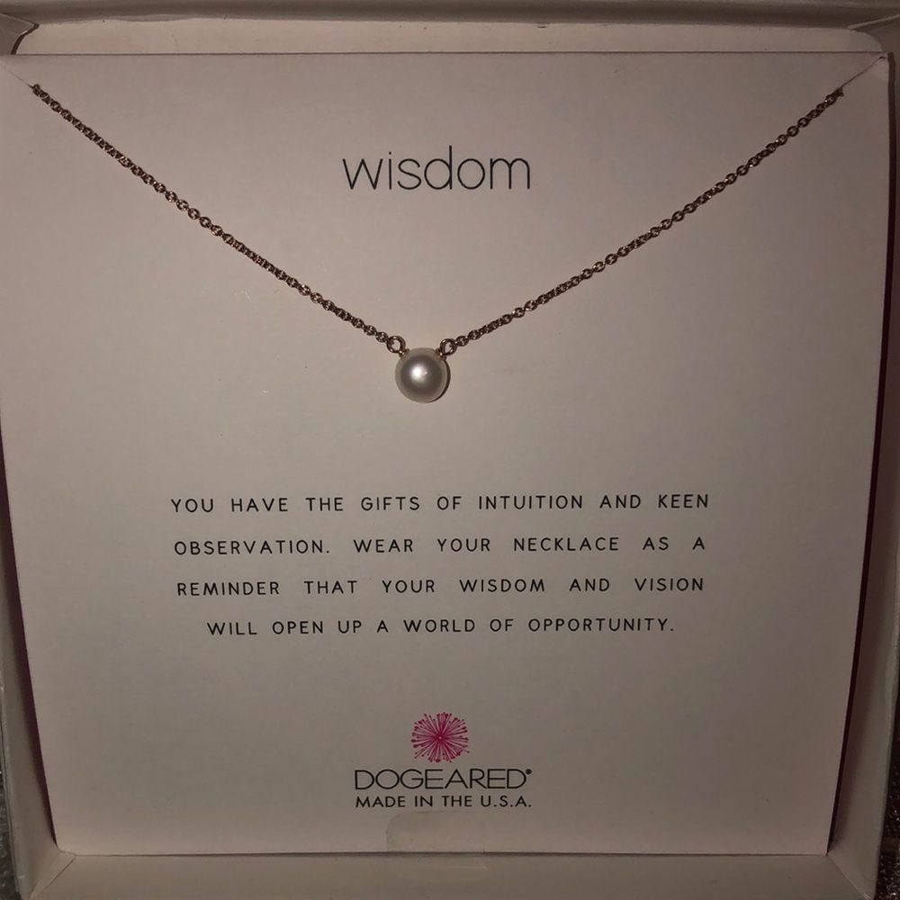 Nib Dogeared Pearl wisdom and 16 in gold chain with extender made in USA